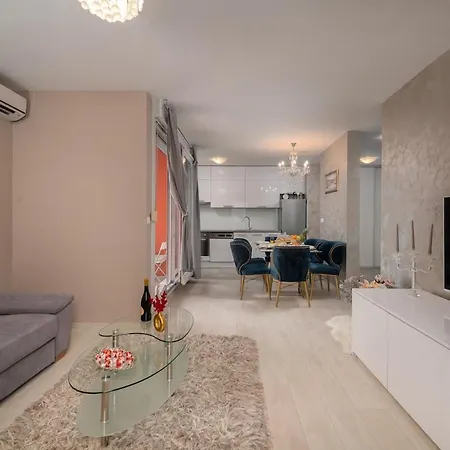 דירה The Velvet Skyline *